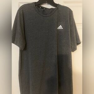Adidas men’s large t-shirt